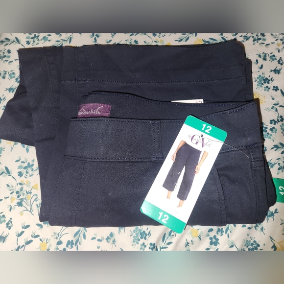 BNWT Gloria Vanderbilt crop pants - Picture 1 of 5